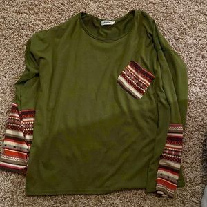 Long sleeve with pocket